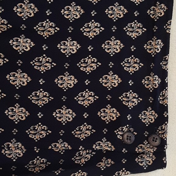 Vtg Boho style a-line maxi skirt. 2 button closure. Front slit. Blues and cream. - Picture 5 of 7